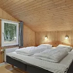 4 Bedroom Beautiful In Feriehus *