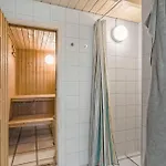 Feriehus 4 Bedroom Beautiful In