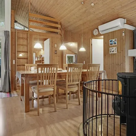 4 Bedroom Beautiful In