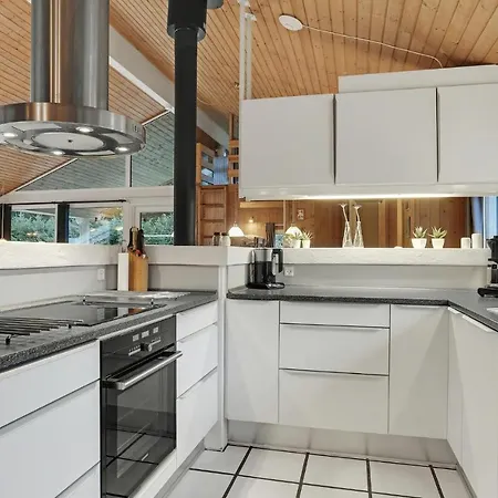4 Bedroom Beautiful In *