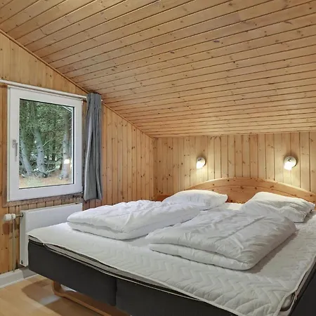 4 Bedroom Beautiful In Holiday home *