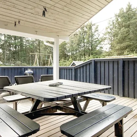 Holiday home 4 Bedroom Beautiful In *