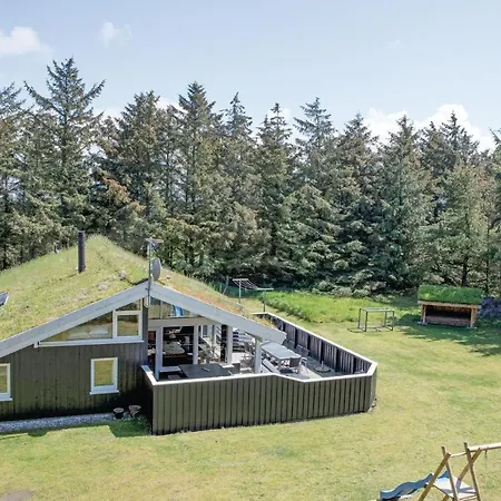 4 Bedroom Beautiful In Holiday home *